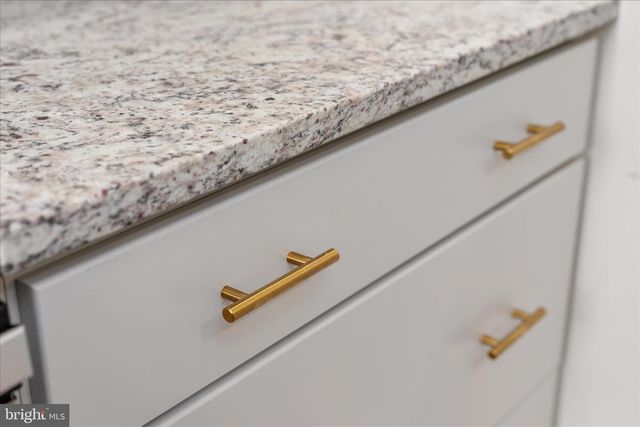 5655 STRASBURG RD, Strasburg, VA 22657