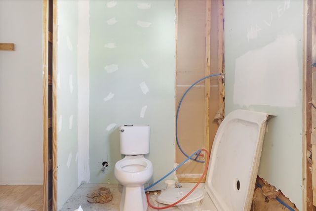 203 S Carter Street, Whitewright, TX 75491