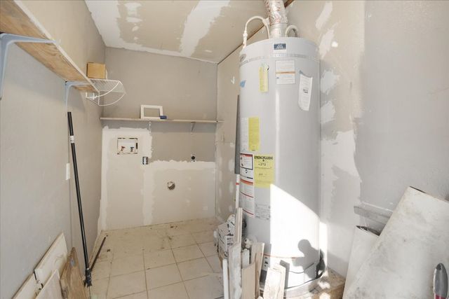 203 S Carter Street, Whitewright, TX 75491