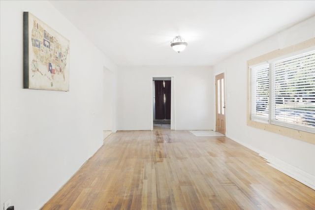 203 S Carter Street, Whitewright, TX 75491