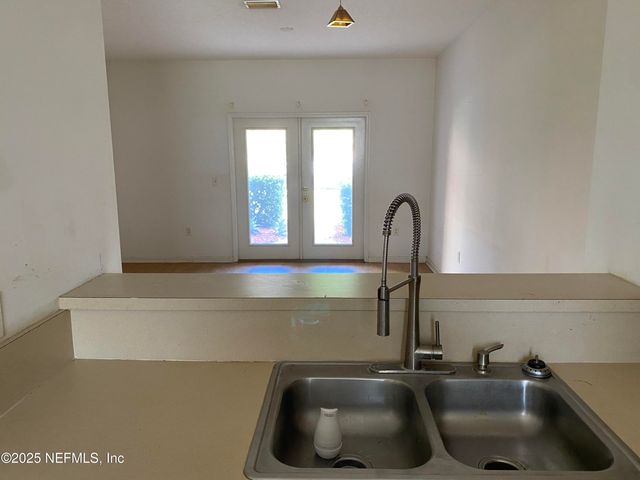 1488 FIELDVIEW Drive, Jacksonville, FL 32225