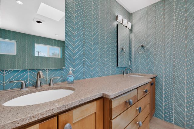 1010 Princeton Drive SE, Albuquerque, NM 87106