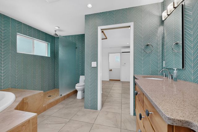 1010 Princeton Drive SE, Albuquerque, NM 87106