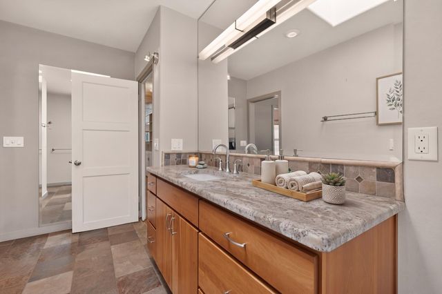 1010 Princeton Drive SE, Albuquerque, NM 87106