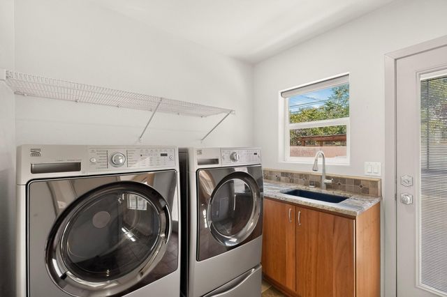 1010 Princeton Drive SE, Albuquerque, NM 87106
