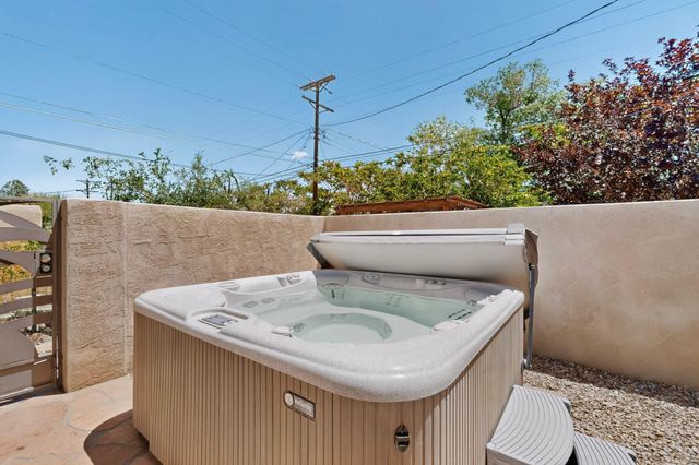 1010 Princeton Drive SE, Albuquerque, NM 87106