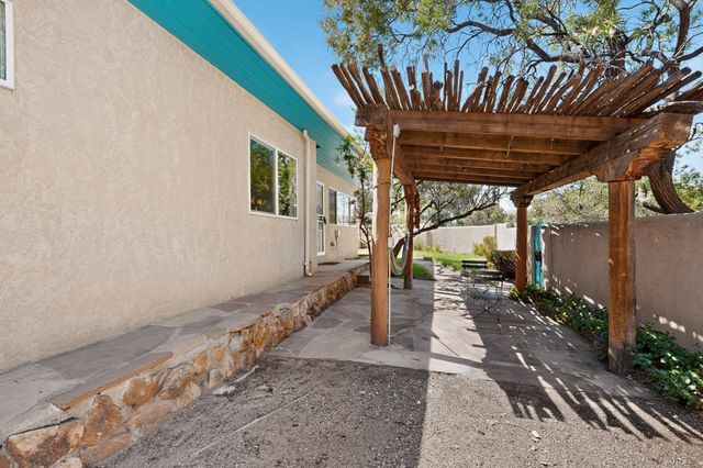 1010 Princeton Drive SE, Albuquerque, NM 87106