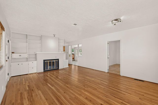 1010 Princeton Drive SE, Albuquerque, NM 87106