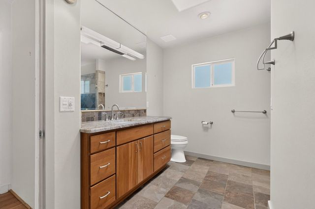 1010 Princeton Drive SE, Albuquerque, NM 87106