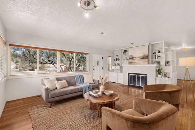 1010 Princeton Drive SE, Albuquerque, NM 87106