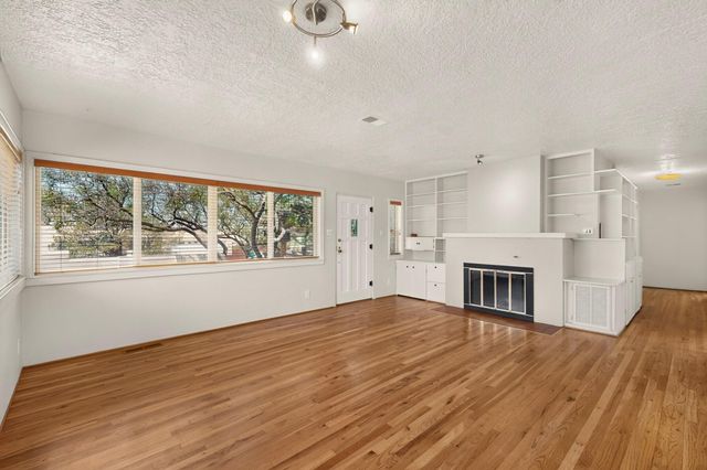 1010 Princeton Drive SE, Albuquerque, NM 87106