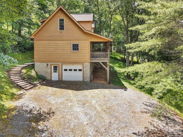 219 Red Maple Lane, Boone, NC 28607