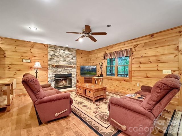 219 Red Maple Lane, Boone, NC 28607