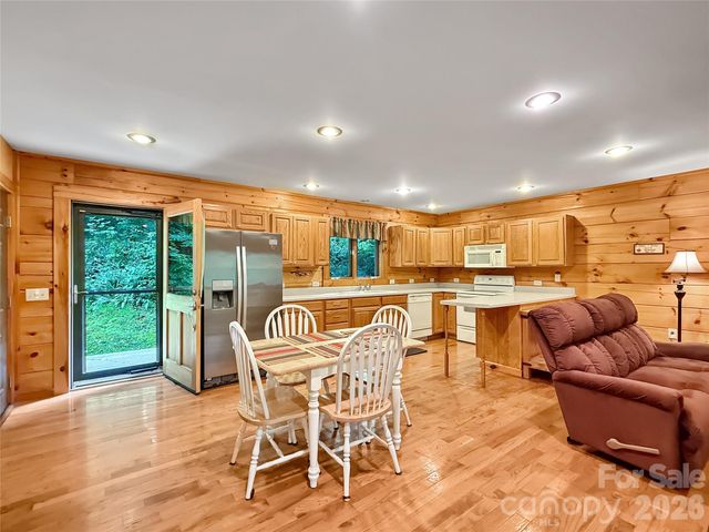 219 Red Maple Lane, Boone, NC 28607
