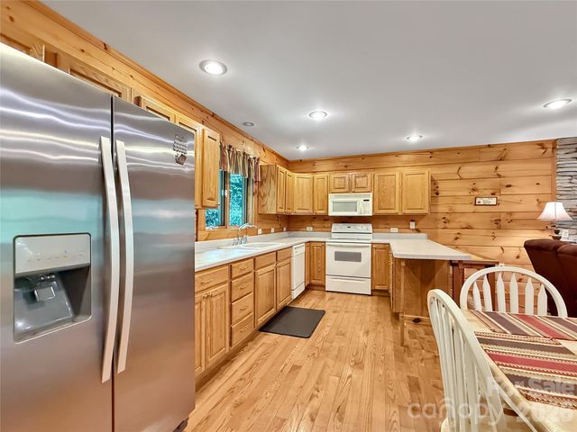 219 Red Maple Lane, Boone, NC 28607