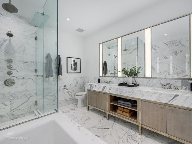 451 E Grand Avenue 4602, Chicago, IL 60611
