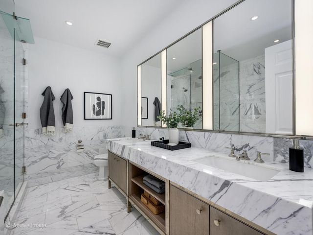 451 E Grand Avenue 4602, Chicago, IL 60611