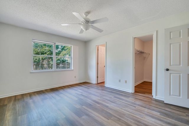 1501 Woodcrest Circle, Hinesville, GA 31313