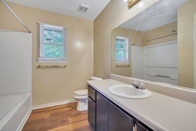 1501 Woodcrest Circle, Hinesville, GA 31313