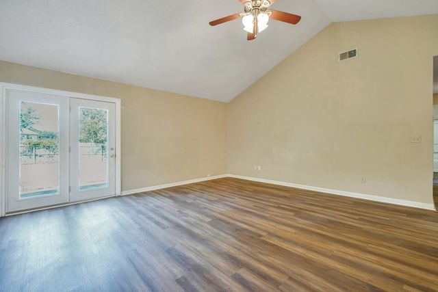 1501 Woodcrest Circle, Hinesville, GA 31313