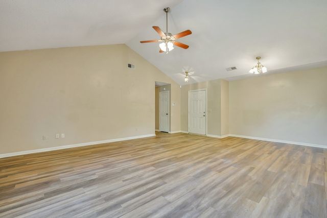 1501 Woodcrest Circle, Hinesville, GA 31313