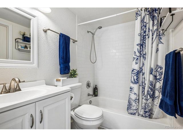 13884 E Lehigh Ave F, Aurora, CO 80014