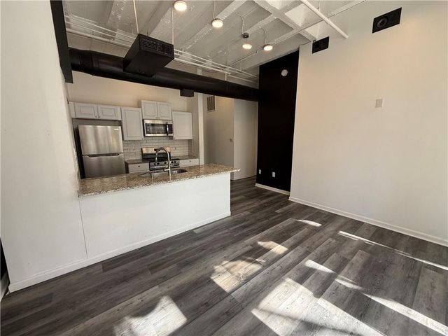 32 Peachtree Street APT 207, Atlanta, GA 30303