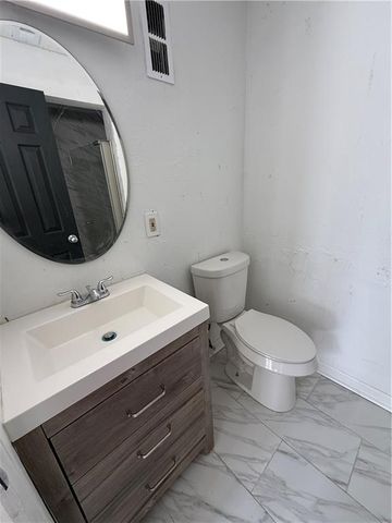 32 Peachtree Street APT 207, Atlanta, GA 30303