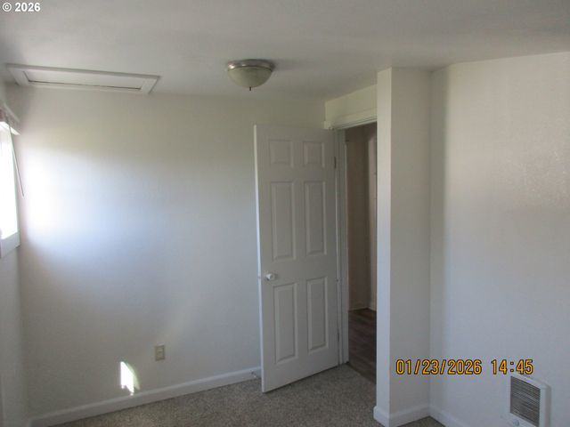 180 E SECOND Ave, Sutherlin, OR 97479