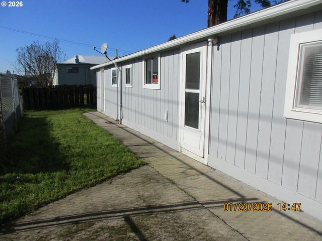 180 E SECOND Ave, Sutherlin, OR 97479