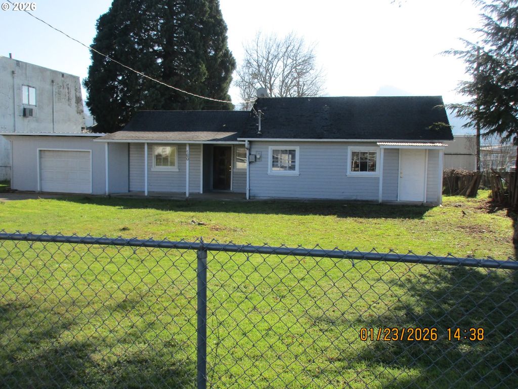 180 E SECOND Ave, Sutherlin, OR 97479