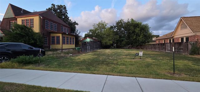 2821 Eagle Street, Houston, TX 77004