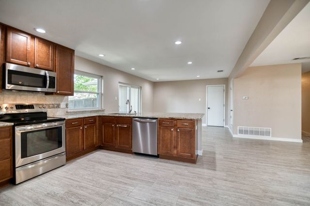 1817 Hemlock Drive, Garland, TX 75041