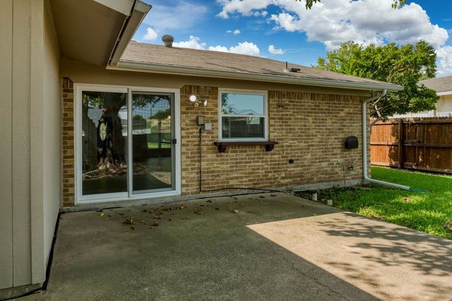 1817 Hemlock Drive, Garland, TX 75041