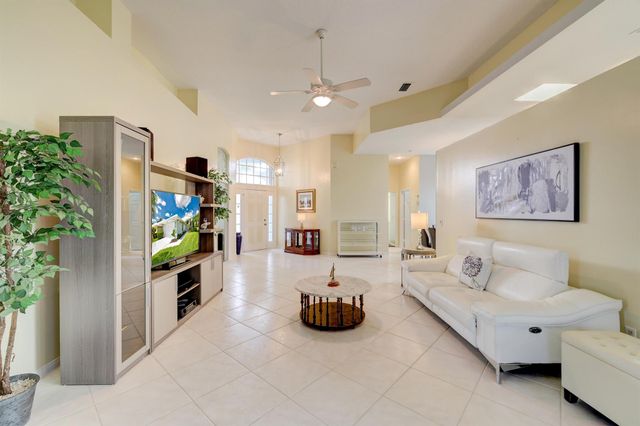 450 SW Fairway Landing, Port St Lucie, FL 34986