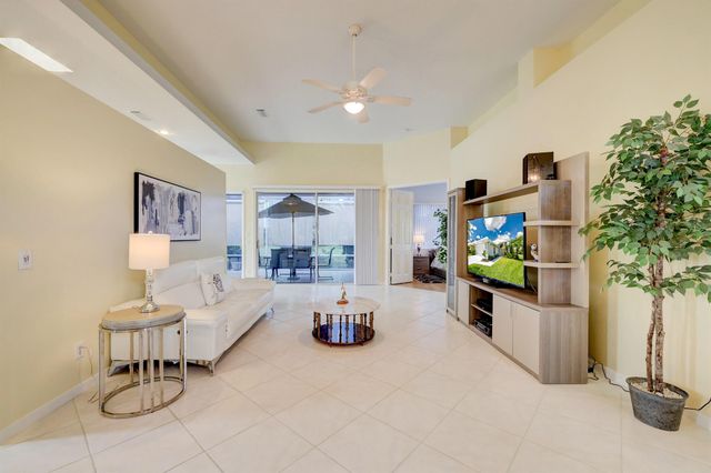 450 SW Fairway Landing, Port St Lucie, FL 34986