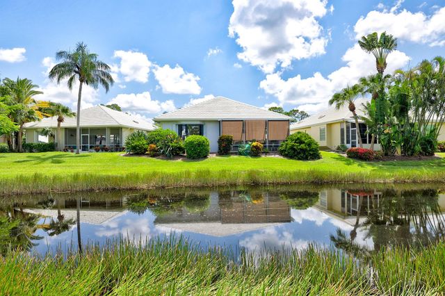 450 SW Fairway Landing, Port St Lucie, FL 34986