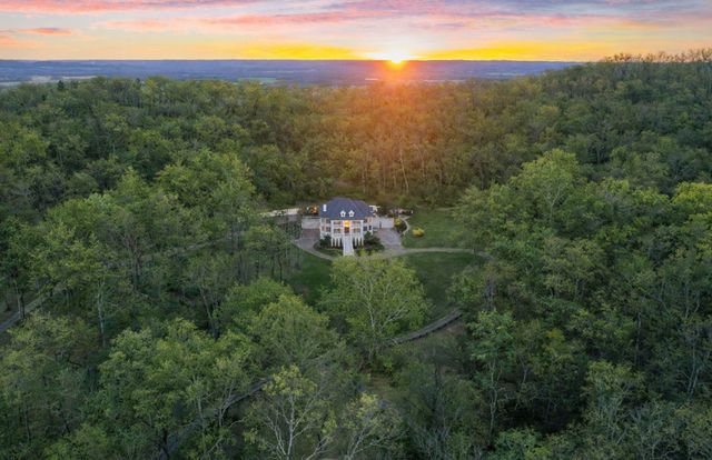 2183 S Berrys Chapel Rd, Franklin, TN 37069