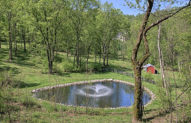 2183 S Berrys Chapel Rd, Franklin, TN 37069
