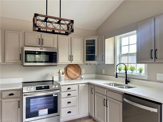 6148 Tory Court, High Point, NC 27265