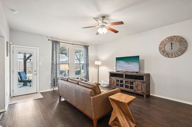 238 Old Spanish Trail, Waxahachie, TX 75167