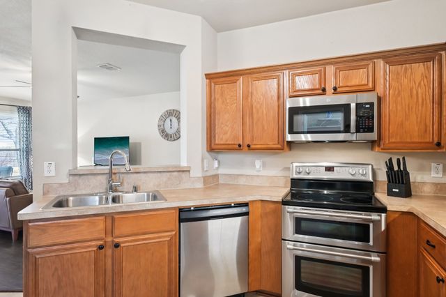 238 Old Spanish Trail, Waxahachie, TX 75167