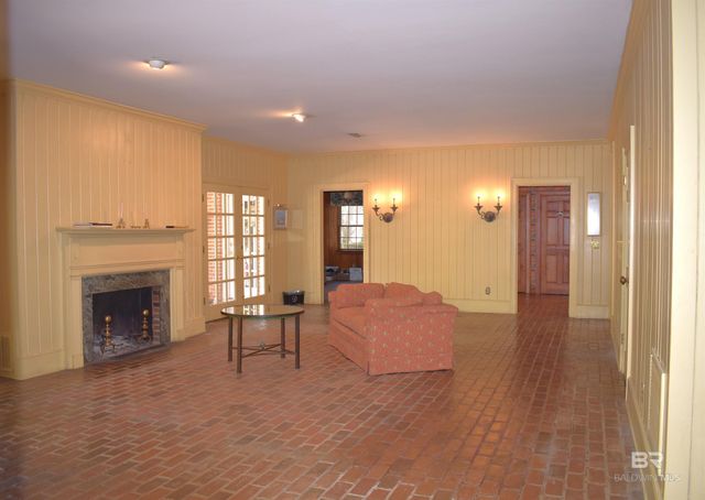 422 W Wiggins Street, Monroeville, AL 36460