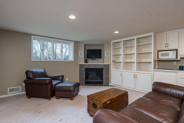 75 Telemark Drive, Mankato, MN 56001
