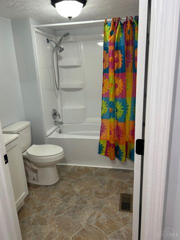 8115 Martz Paulin Road, Franklin Twp, OH 45005