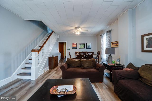 17 PENNSYLVANIA AVE, Shillington, PA 19607