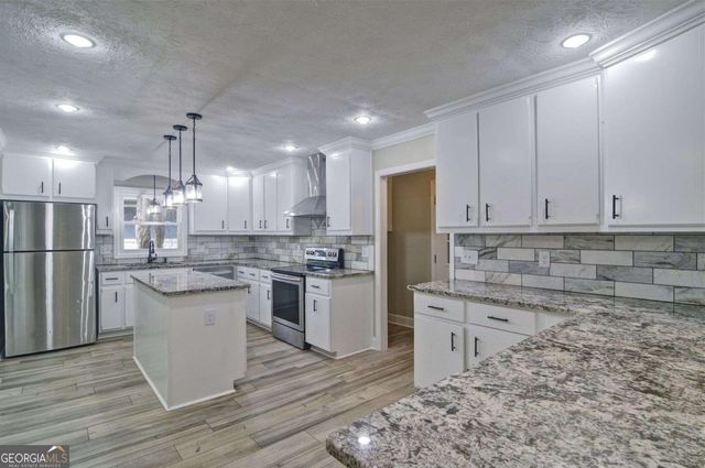 2890 Lakemont Place SW, Marietta, GA 30060