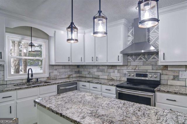 2890 Lakemont Place SW, Marietta, GA 30060