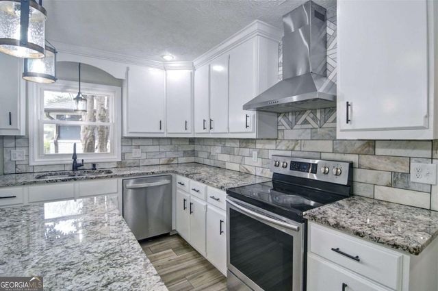 2890 Lakemont Place SW, Marietta, GA 30060