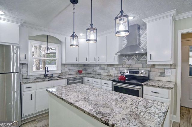 2890 Lakemont Place SW, Marietta, GA 30060